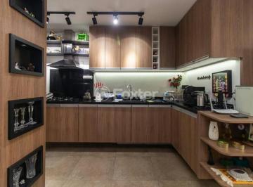 7a6f3c97f23174b6ff53b8a887e4bb56.jpeg · Casa em Condomínio, 3 dormitórios, 188 m², em Glória