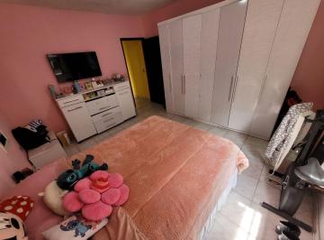 Casa de 4 quartos, Santo André · Sobrado 187 m² com 4 Dormitórios, sendo 1 suíte, edícula e 3 vagas cobertas