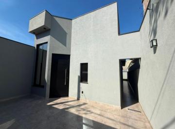 Casa de 2 quartos, Salto · Casa Novinha de 70m² com 2 quartos | 1 suite | 2 Vagas | à venda em Jardim Santa Marta III