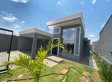 Casa de 3 quartos, Taguatinga · Belíssima casa c/ 3 quartos sendo 1 suíte | Rua 2 - 26 de Setembro, Brasília DF.