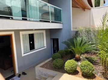 Casa de 3 quartos, Extrema · casa bela e grande,extrema ,bairro nobre ponte nova