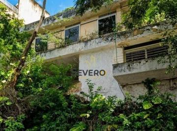 Casa · 308m² · 3 Quartos · 6 Vagas · Casa com Vista Mar Espetacular na Estrada Fróes – Oportunidade Única para Retrofit ou Novo Projeto
