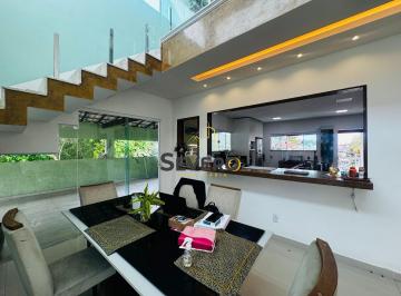 Casa · 400m² · 4 Quartos · 3 Vagas · Condomínio Boa Vista - Casa a venda no Centro de Maricá!