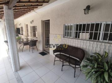 Casa · 175m² · 2 Quartos · 3 Vagas · Casa Padrão