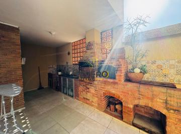 Casa · 119m² · 2 Quartos · 3 Vagas · Casa Térrea, 02 quartos, com garagem, no Barro Vermelho