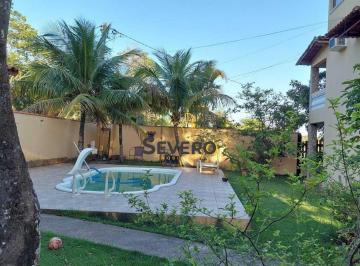 Casa · 325m² · 4 Quartos · 3 Vagas · Casa Triplex em Marica