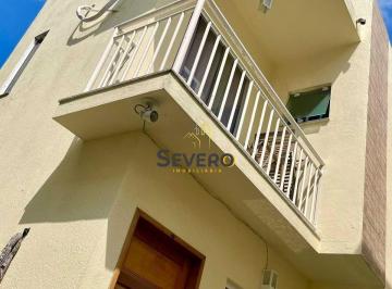 Casa · 60m² · 2 Quartos · 1 Vaga · Casa Duplex Completa com Piscina Aquecida e Área Gourmet no Laranjal – São Gonçalo