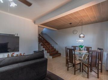 Photo 1 · Casa com 2 quartos, 2 vaga, sacada e churrasqueira no bairro Costa e Silva