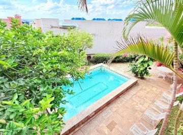 Casa · 330m² · Casa à Venda no Belvedere, Belo Horizonte — 330m², 5 Quartos, 3 Suítes, Piscina e Vista para a Cidad