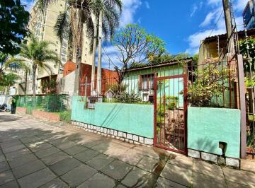 Casa · 150m² · 4 Quartos · 1 Vaga · RESIDÊNCIA COM ATMOSFERA AGRADÁVEL E COM POTENCIAL PARA COMÉRCIO E CLÍNICAS