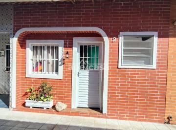 Casa · 33m² · 1 Quarto · 1 Vaga · Casa de Condominio próximo a praia