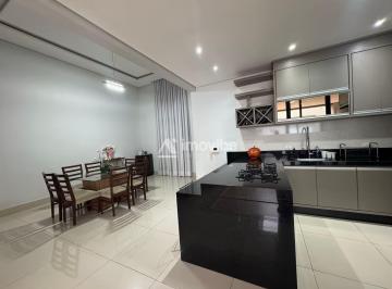 Casa · 250m² · 3 Quartos · 2 Vagas · Casa 3 dormitorios terrea no Dona Regina