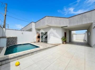 Casa · 80m² · 2 Quartos · 3 Vagas · Casa com piscina me Peruíbe