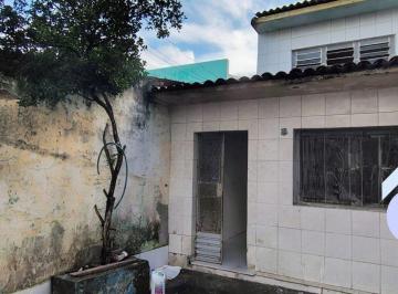 Casa · 180m² · 4 Quartos · 1 Vaga · Casa à venda no Poço, 4/4, 2 wc com DCE, boa localização.