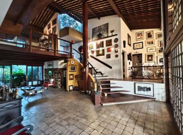 Casa · 400m² · 5 Quartos · 3 Vagas · Casa à venda com 5 suítes 400 m² com jardim e mezanino em Piatã