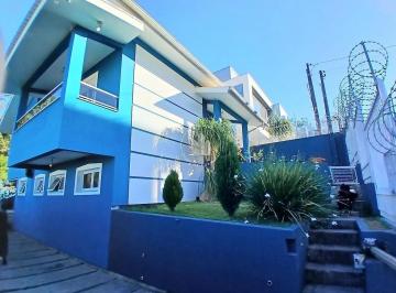 Casa · 263m² · 3 Quartos · 5 Vagas · Casa 3 Quartos com 1 Suíte e 263m² - Biguaçu