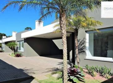 Casa · 169m² · 3 Quartos · 3 Vagas · Exclusiva Casa Térrea com 3 Suítes em Condomínio Privativo no Bairro Guarujá