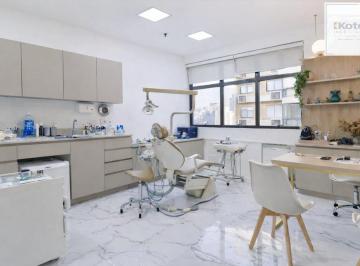 Comercial · 38m² · 2 Quartos · 1 Vaga · Sala Comercial com 4 Ambientes e Garagem | 38m² | Rua 24 de Outubro