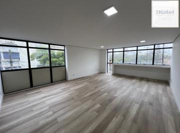 Comercial · 67m² · 1 Quarto · Sala comercial reformada e elevador no bairro Bom Fim.