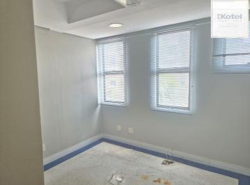 Comercial · 49m² · 3 Quartos · Sala semi mobiliada