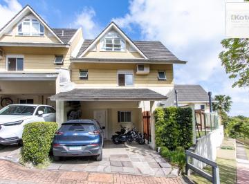 Casa · 240m² · 3 Quartos · 2 Vagas · Casa à venda - em Teresópolis