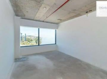 Comercial · 34m² · 1 Quarto · 1 Vaga · Sala com 33m², localizada no bairro Praia de Belas em Porto Alegre/RS.