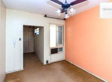 Apartamento · 60m² · 2 Quartos · Apartamento de 2 dormitórios no Menino Deus DESOCUPADO