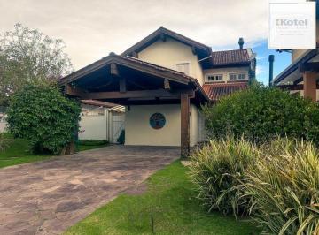 Casa · 217m² · 2 Quartos · 3 Vagas · Ótima Residência no Condomínio Terra Ville, com 2 suítes.