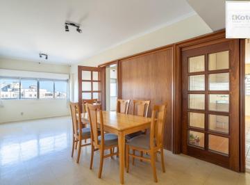 Apartamento · 84m² · 2 Quartos · Apartamento de 2 dorm./ na Av. Independência, / Em frente ao Complexo Hospitalar