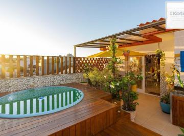 Apartamento · 140m² · 2 Quartos · 1 Vaga · Cobertura 2 Dormitórios Reformada com Piscina e Churrasqueira Chácara das Pedras