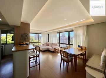 Apartamento · 90m² · 3 Quartos · 2 Vagas · Apartamento impecável semimobiliado no Menino Deus