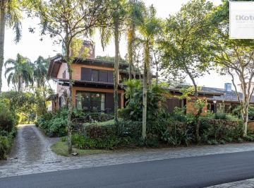 Casa · 394m² · 4 Quartos · 4 Vagas · Casa à venda - em Cavalhada