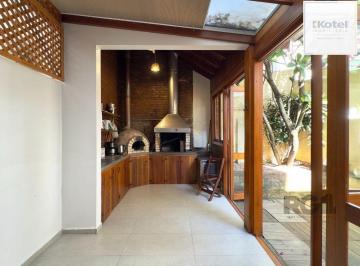 Apartamento · 149m² · 2 Quartos · Apartamento garden semimobiliado de 2 dormitórios reformado no Bom Fim
