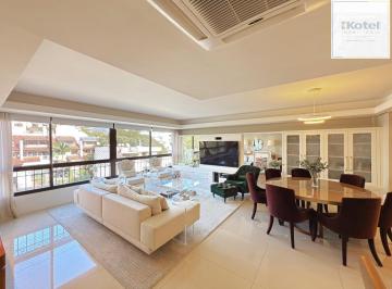 Apartamento · 142m² · 3 Quartos · 2 Vagas · Apartamento semimobiliado 142m² no Mont'Serrat — suíte com closet e 2 vagas
