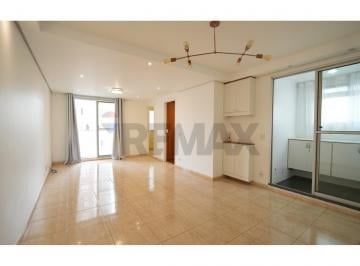 Apartamento · 108m² · 4 Quartos · 2 Vagas · 2 apartamentos em 1: 4 dormitórios por R$ 800.000 na Av Rotary