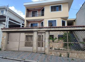 Casa · 300m² · 4 Quartos · 4 Vagas · Sobrado com 4 dormitórios, sendo uma suíte master e 4 vagas de garagem na Vila Medeiros.