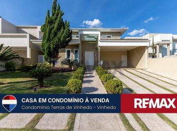 Casa · 369m² · 3 Quartos · 4 Vagas · Vende-se casa com 4 suítes, 2 escritórios, piscina, sala com lareira e sala de TV no Terras de Vinhe