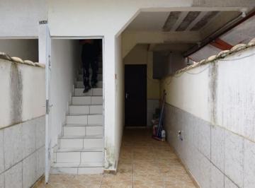 Casa · 75m² · 2 Quartos · 1 Vaga · Casa sobreposta alta, 2 dormitórios com sacada no jardim Esmeralda em Praia Grande ● LOCAÇÂO DEFINIT