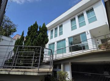 Casa · 430m² · 4 Quartos · 6 Vagas · CASA ASSOBRADADA COM 4 SUITES - JD. EMILIA