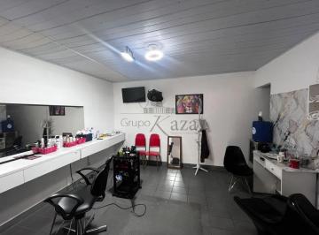 Comercial · 678m² · 20 Quartos · 4 Vagas · Ponto Comercial - Comercial - No bairro Centro - 317m²