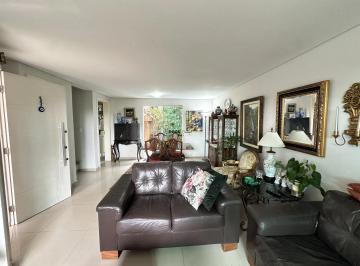 Casa · 159m² · 3 Quartos · 2 Vagas · Sobrado à Venda no Vista Alegre em Curitiba | 3 Quartos, Suíte com Hidromassagem e Ático Amplo