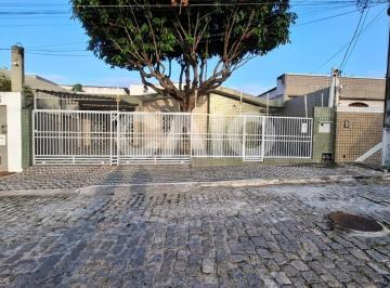 Casa · 175m² · 3 Quartos · 2 Vagas · Casa em Candelária