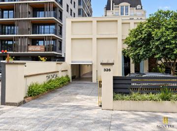 Comercial · 560m² · 7 Quartos · 4 Vagas · Casa comercial no Bigorrilho, com 560 m² privativos, 7 salas e 4 vagas.