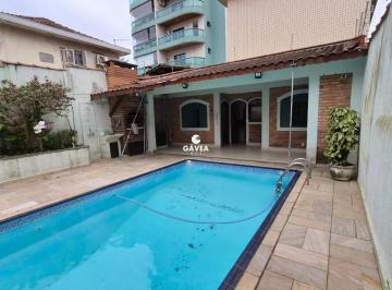 Casa · 380m² · 4 Quartos · 3 Vagas · Sobrado à venda no Embaré em Santos.