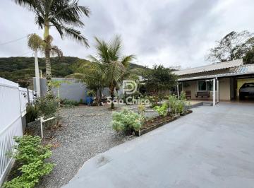 Casa · 176m² · 3 Quartos · 3 Vagas · Casa na Praia de Ubatuba - Zona Nobre com 3 dormitórios!
