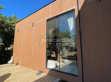 Casa · 18m² · 1 Quarto · 1 Vaga · Loft à Venda no Bairro Ambrósio - Garopaba/SC