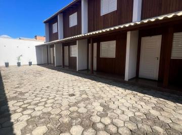 Casa · 70m² · 2 Quartos · Casa para alugar no bairro São João (Margem Esquerda) - Tubarão/SC