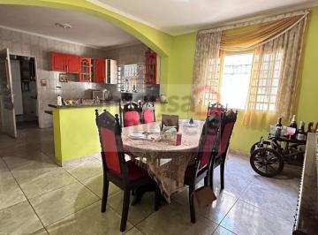 Casa de 3 quartos, Taubaté · Sobrado para venda em Parque São Luís de 280.00m² com 3 Quartos, 2 Suites e 2 Garagens