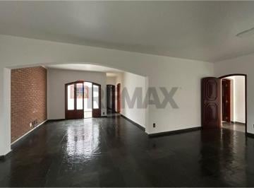 Casa · 333m² · 3 Quartos · 6 Vagas · Casa para venda em Centro de 333.00m² com 3 Quartos, 1 Suite e 6 Garagens