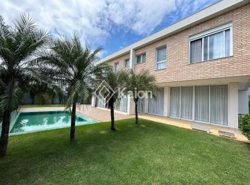 Casa · 353m² · 4 Quartos · 6 Vagas · Casa para locação no Condomínio Villas do Golfe em Itu/SP.